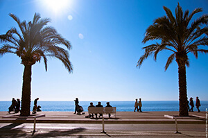 promenade au bord'de la mer